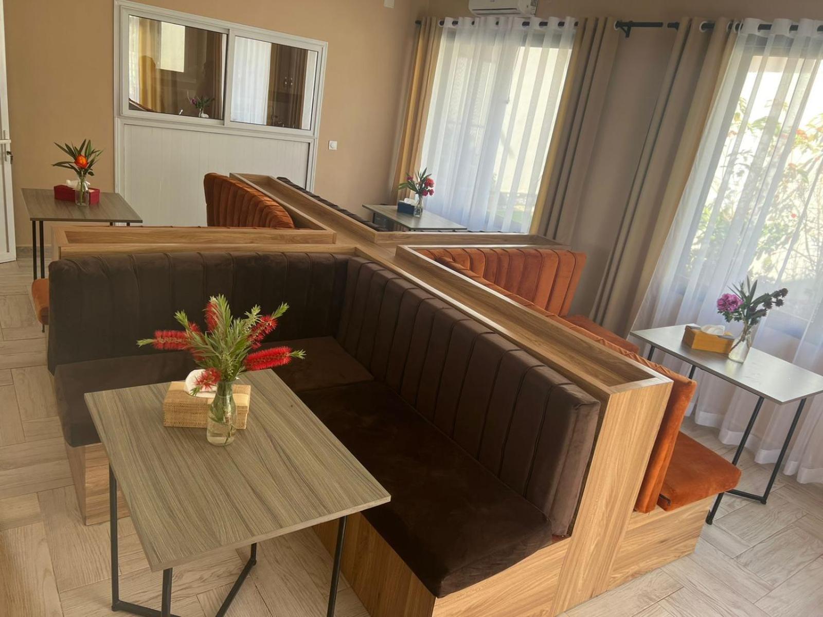 Guest House Nohfy Ανταναναρίβο Εξωτερικό φωτογραφία
