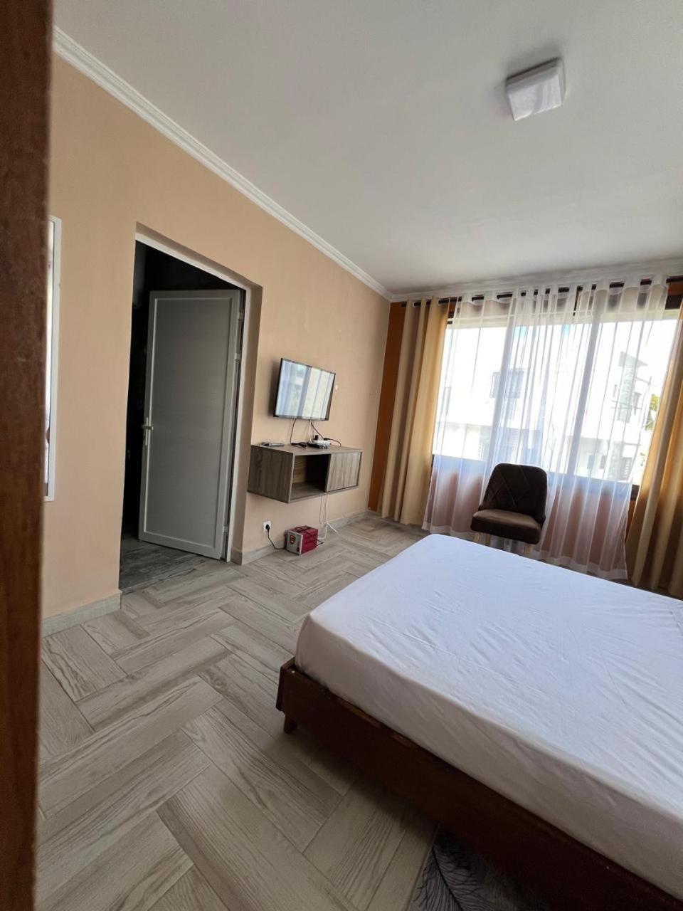 Guest House Nohfy Ανταναναρίβο Εξωτερικό φωτογραφία